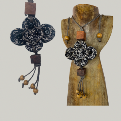 INDURASMI NECKLACE